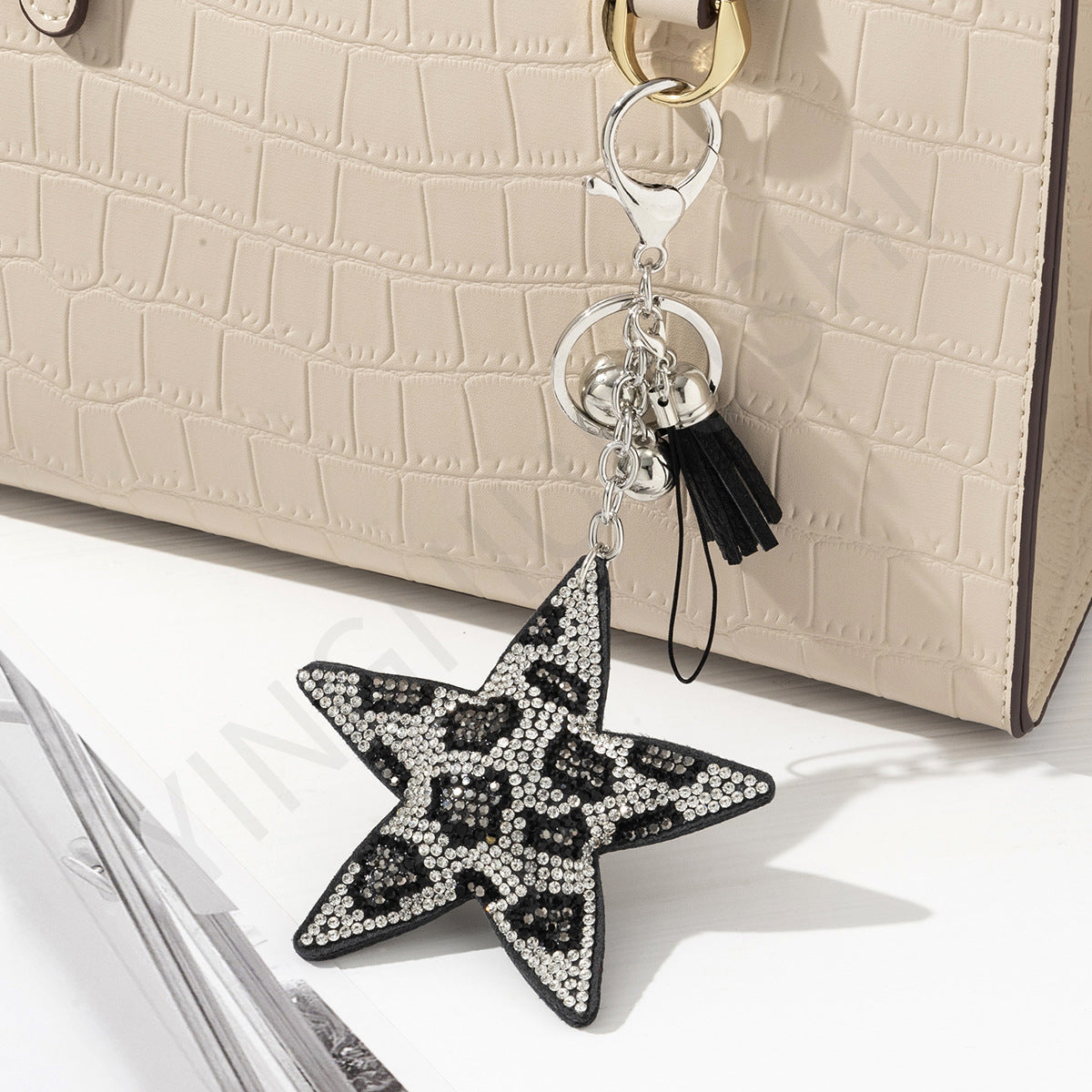 Wholesale Metal Leopard Rhinestone Pentagram Heart Mini Bag Keychain